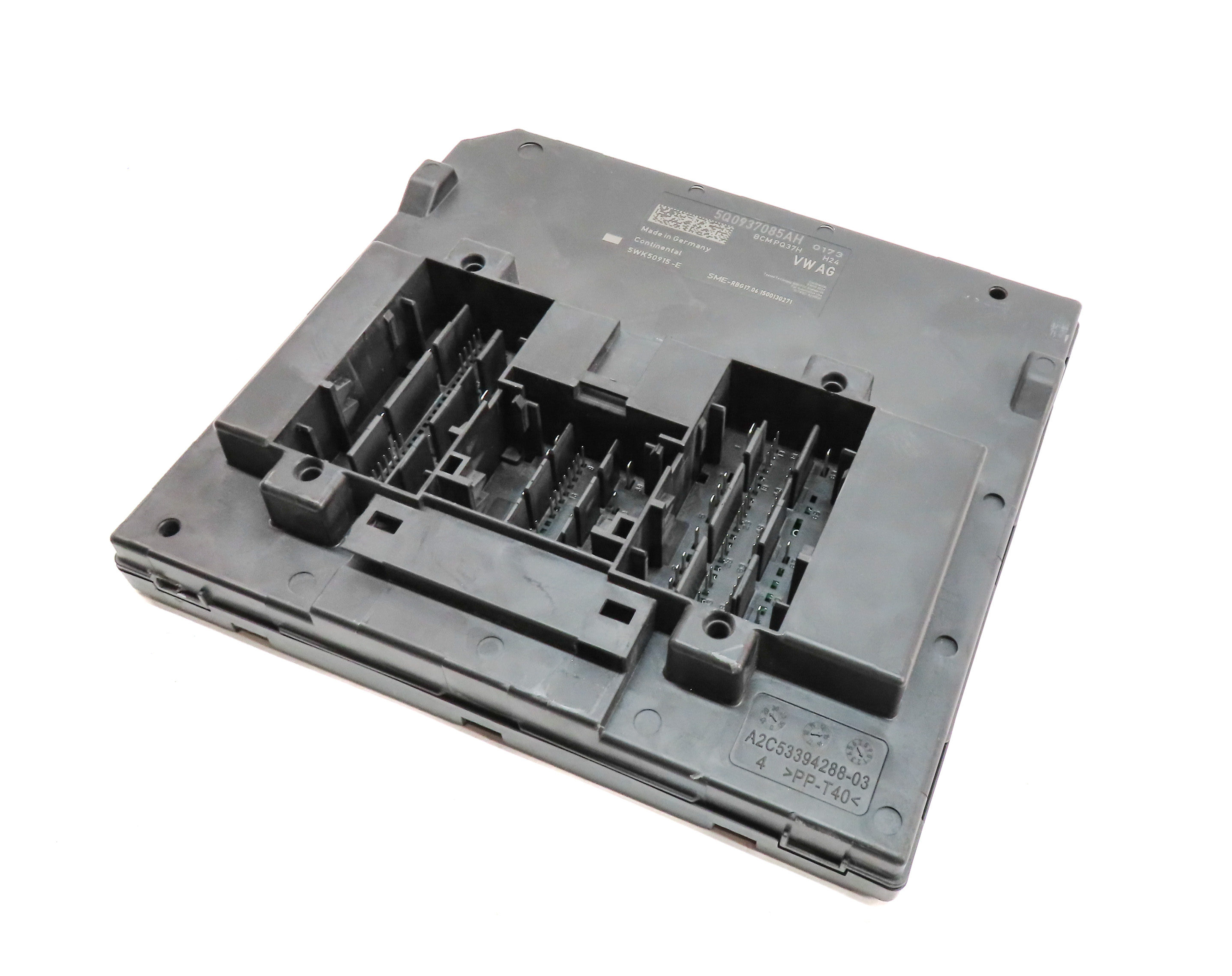 2016. AUDI A3 (8V) 1.8L (CNSB) ENGINE BODY CONTROL MODULE BCM — exact item pictured